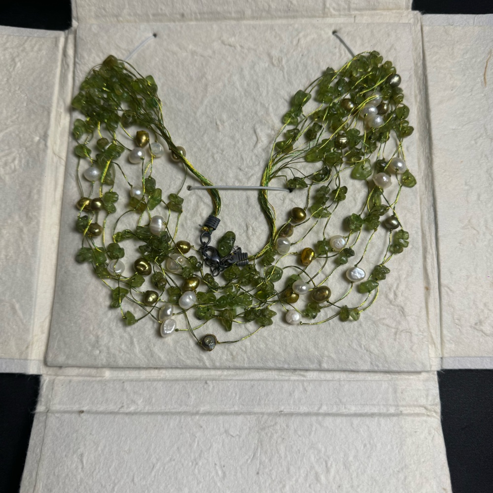 Novica Peridot and pearls mingle in an opulent design by Nareerat - Picture 2 of 7